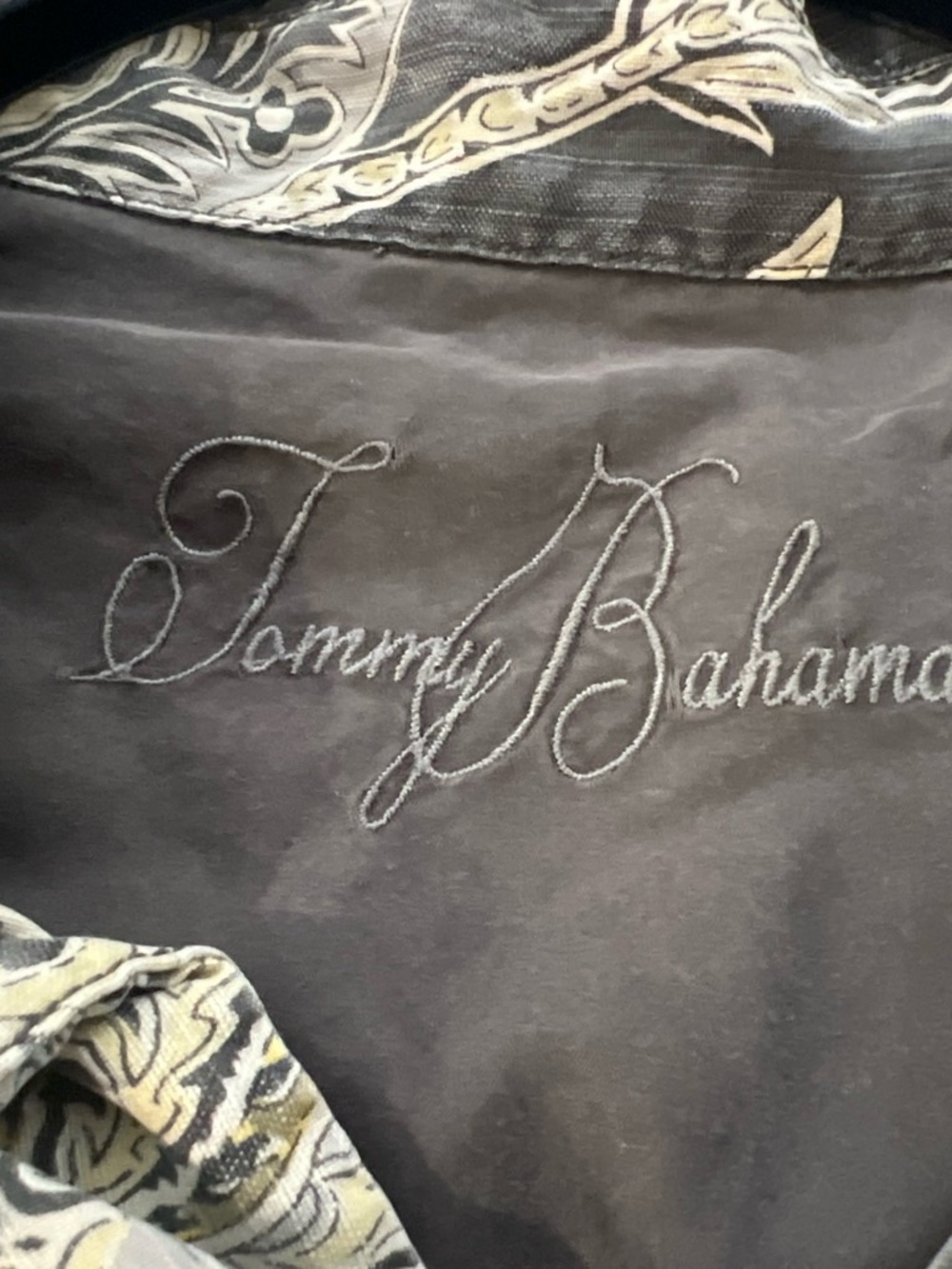 Tommy Bahama Black Floral Short-Sleeve Button-Down Shirt - Picture 5 of 7